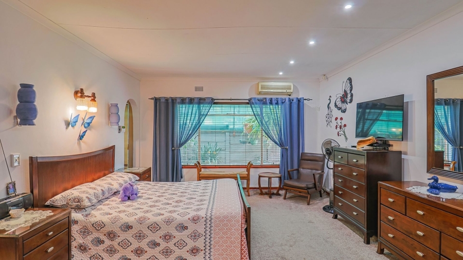 4 Bedroom Property for Sale in Protea Park North West